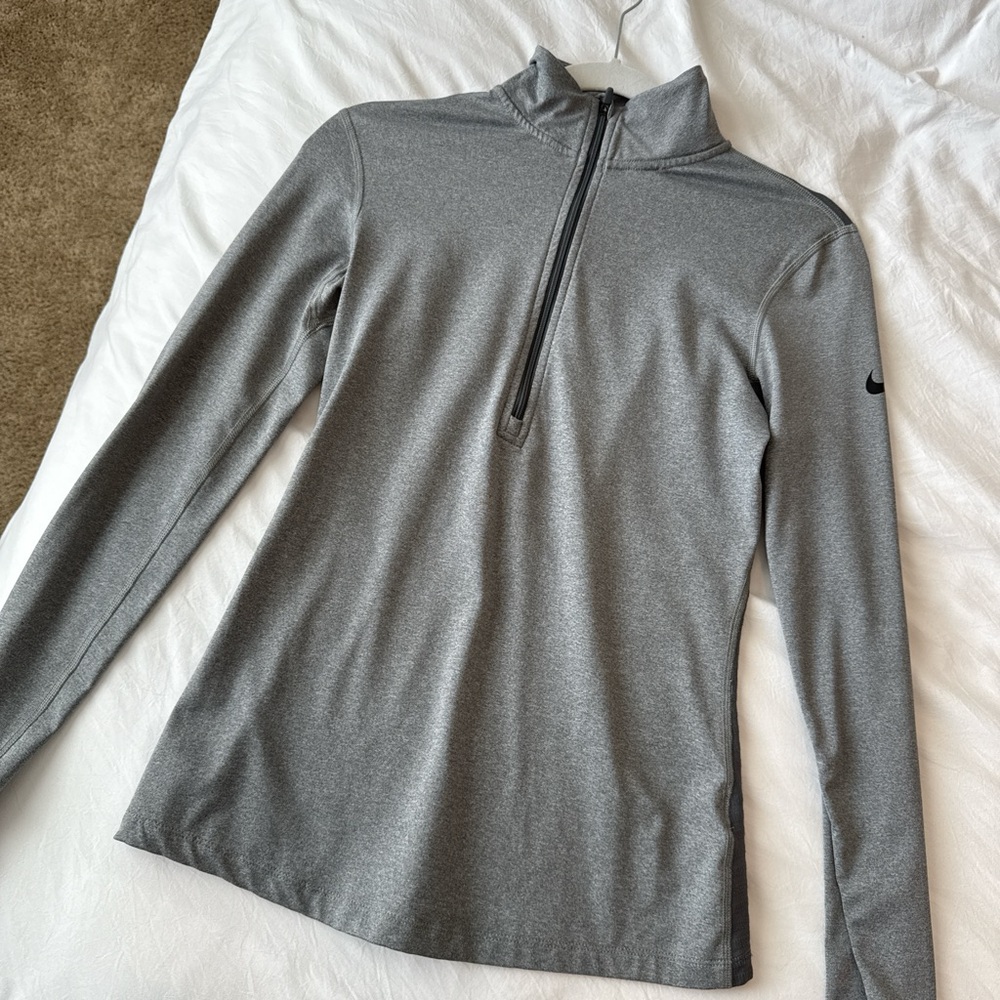 Nike Gray Long Sleeve Athletic Tee